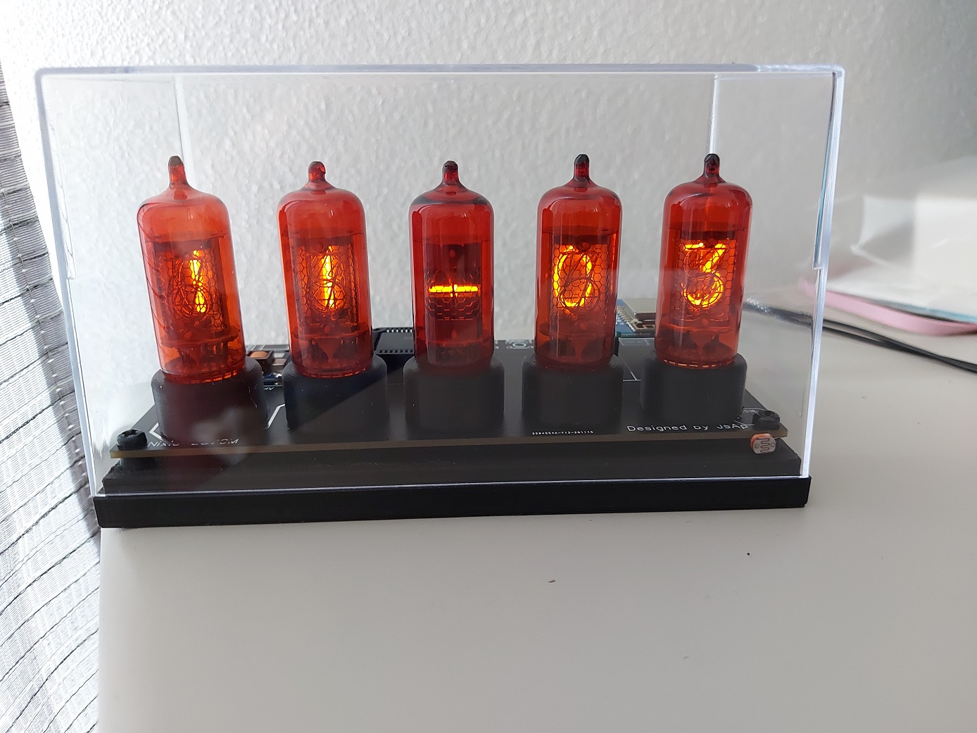 Nixie Z570M
